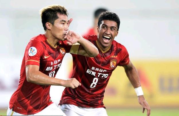 英超青训球员炫耀贩毒被判3年，同伙持枪获刑10年（英超梯队球员因炫耀贩毒获刑3年，持枪同伙被判10年）